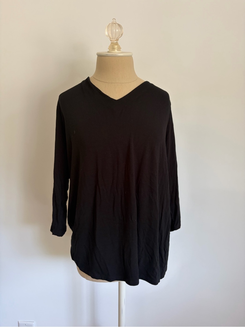 J Jill Top Black V Neck 3/4 Sleeves Rayon Blend L